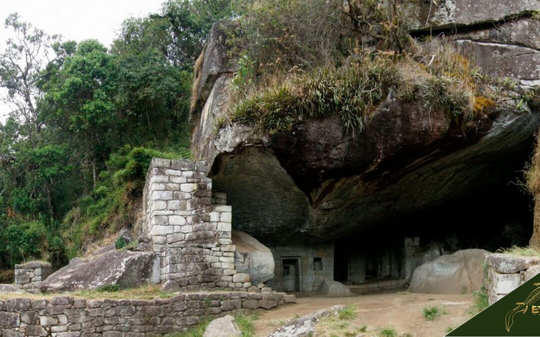 Temple of the Moon Peru Guide: Tours, Hiking, Maps, Facts, and History