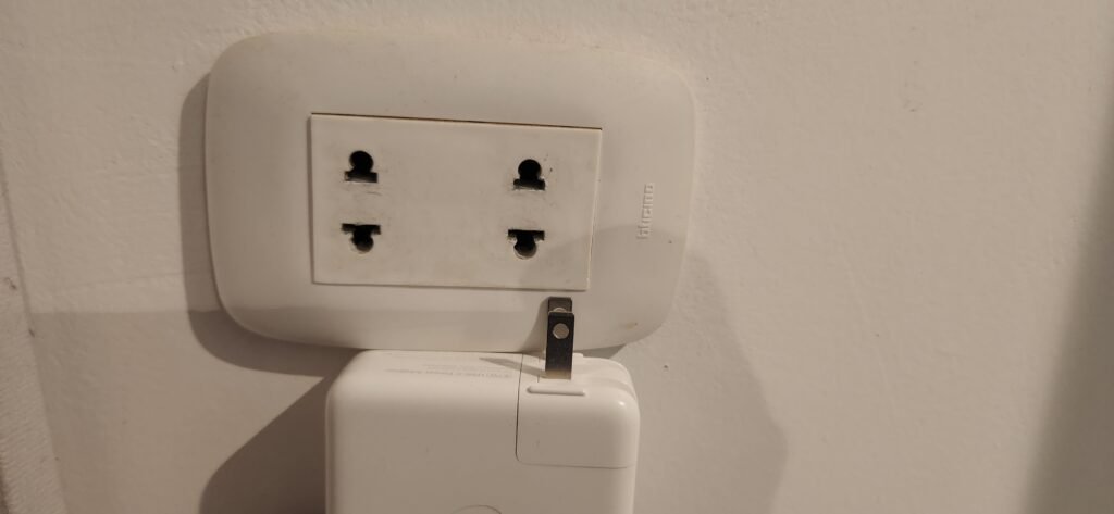 Peru electrical outlets